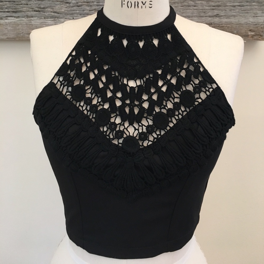 🖤 LF Bohemian Crochet Halter Crop Top